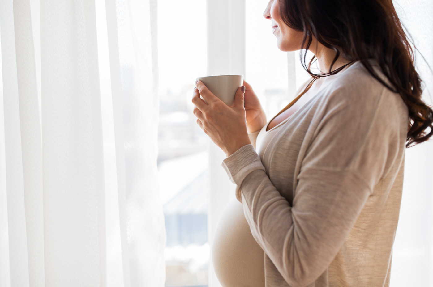 Pregnancy,,Drinks,,Rest,,People,And,Expectation,Concept,-,Close,Up