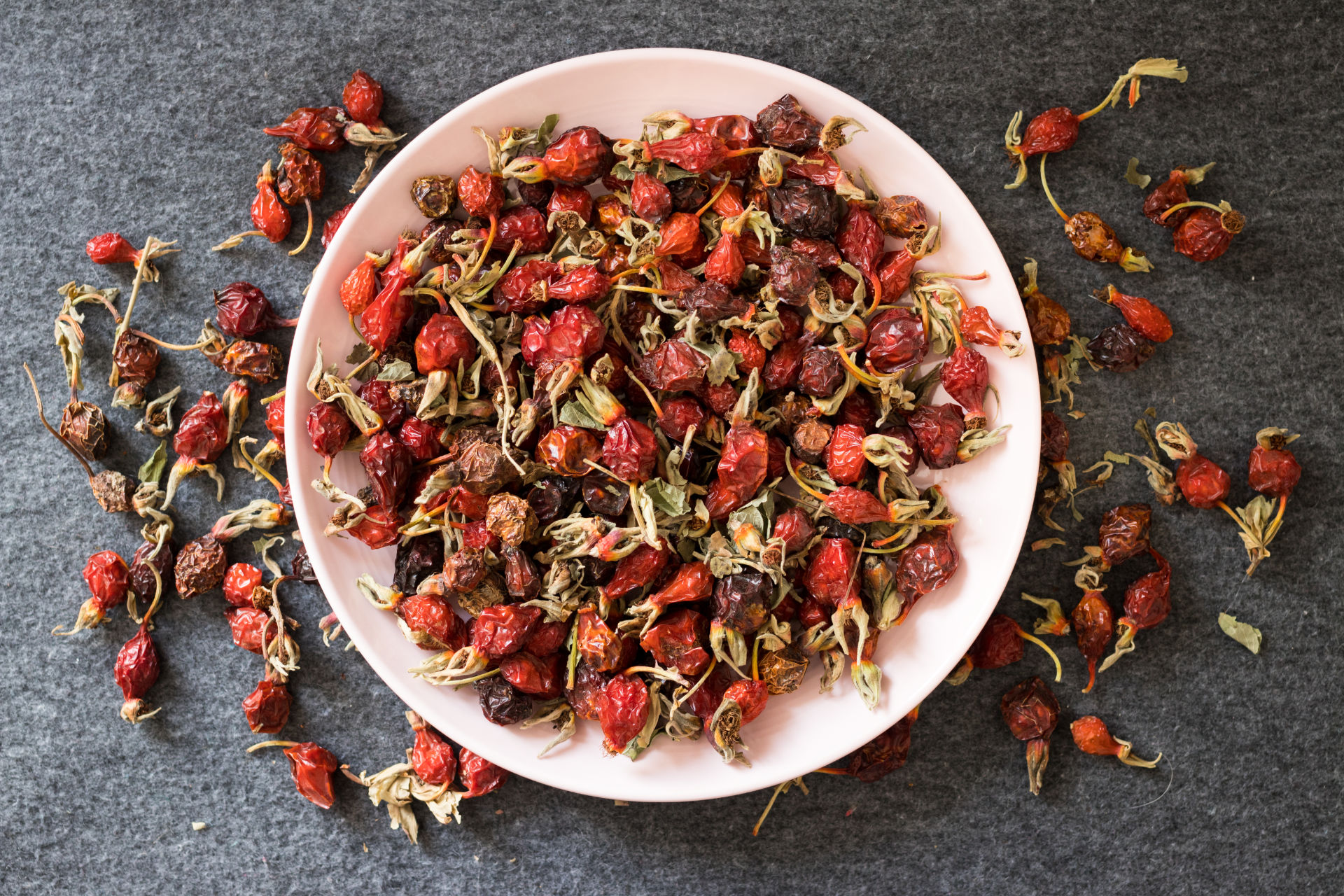Rosehip tea, rosehips and infusion