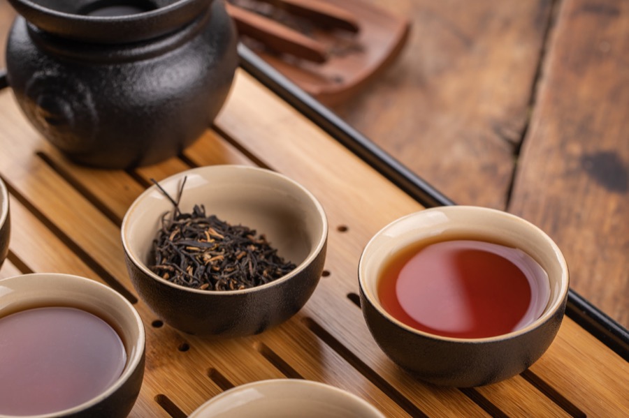 Black tea, leaves and infusion